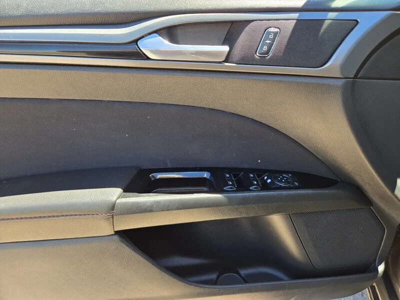 Used 2015 Gray Ford SE image 12