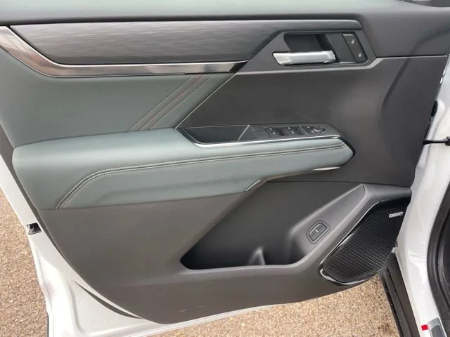 2026 GMC Acadia AT4 - Photo 21