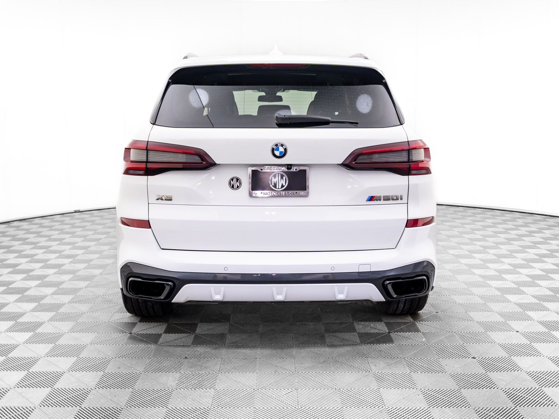 Certified Used 2023 Alpine White BMW M50i image 4