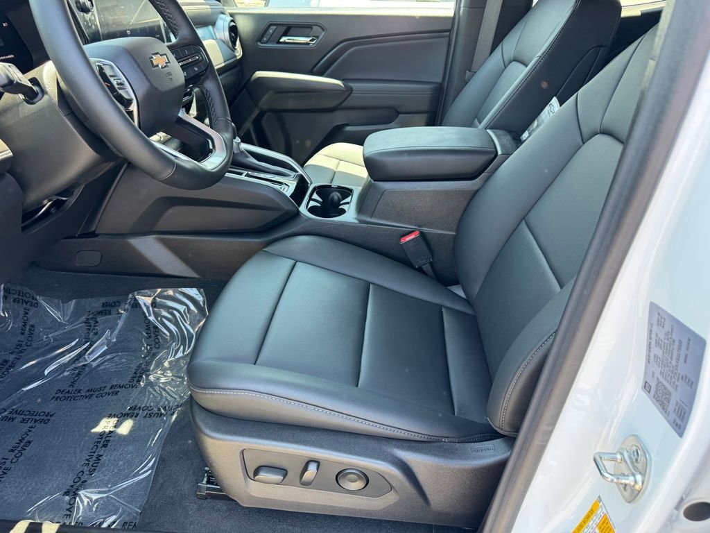 New 2025 Summit White Chevrolet WT/LT image 16