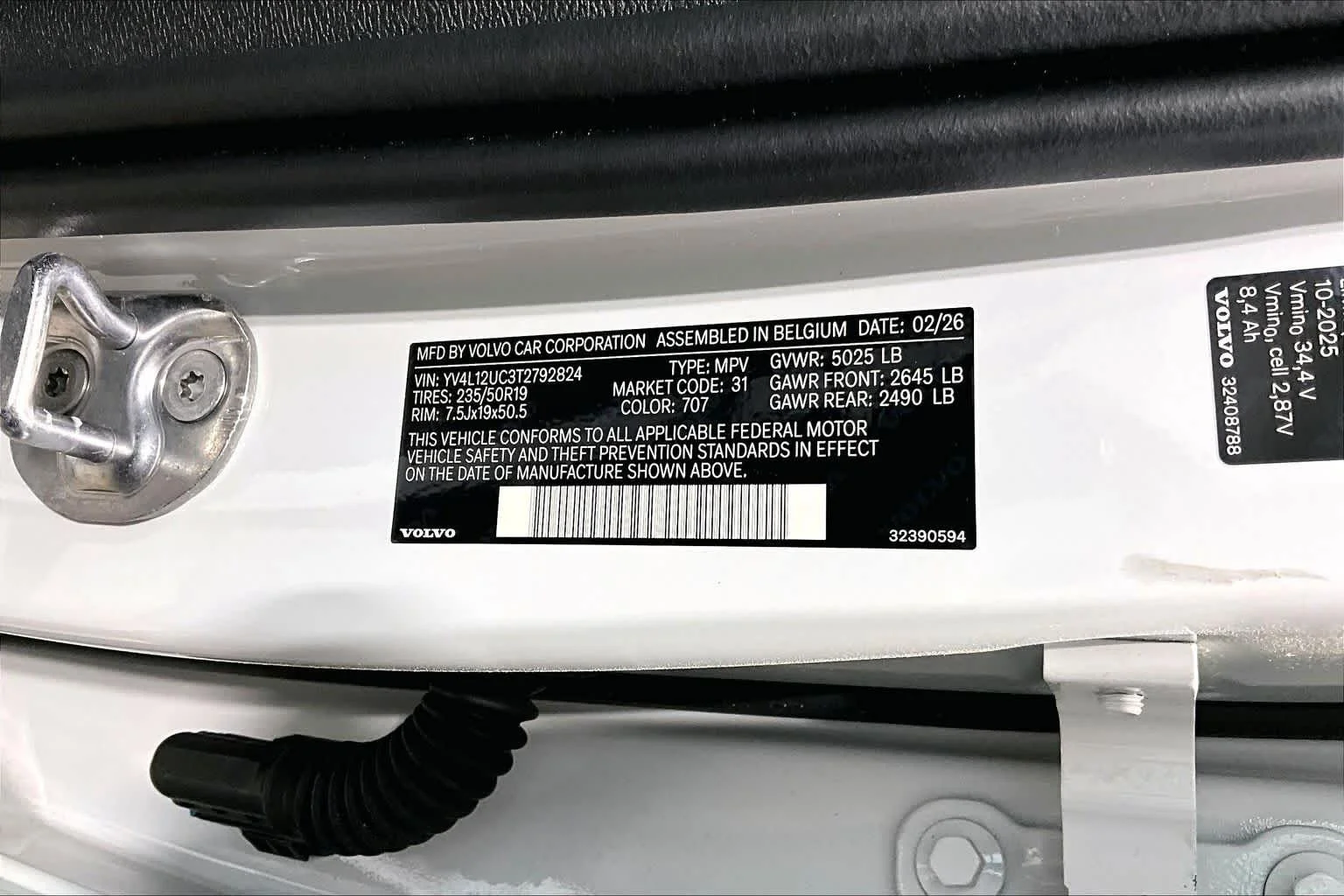 New 2026 WHITE Volvo Plus image 12