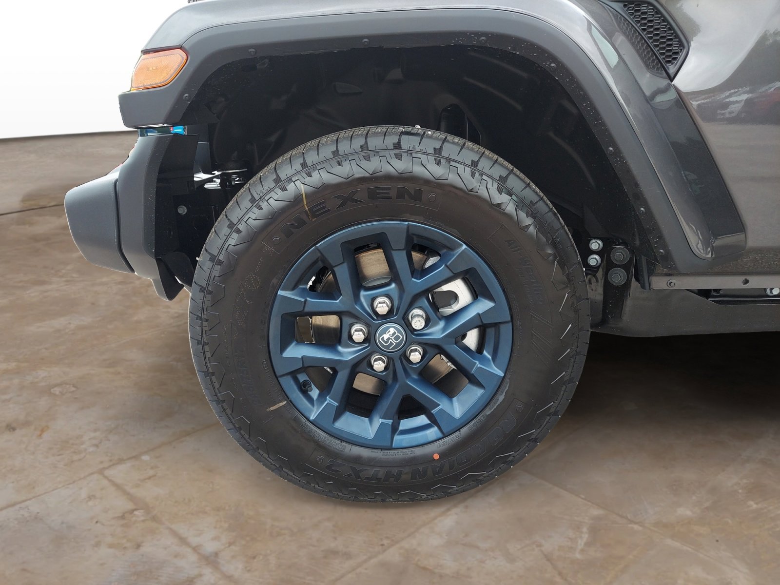 New 2026 Granite Crystal Metallic Clearcoat Jeep 85th Anniversary image 29