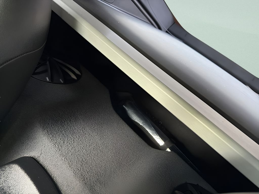 Used 2020  Toyota 3.0 image 11