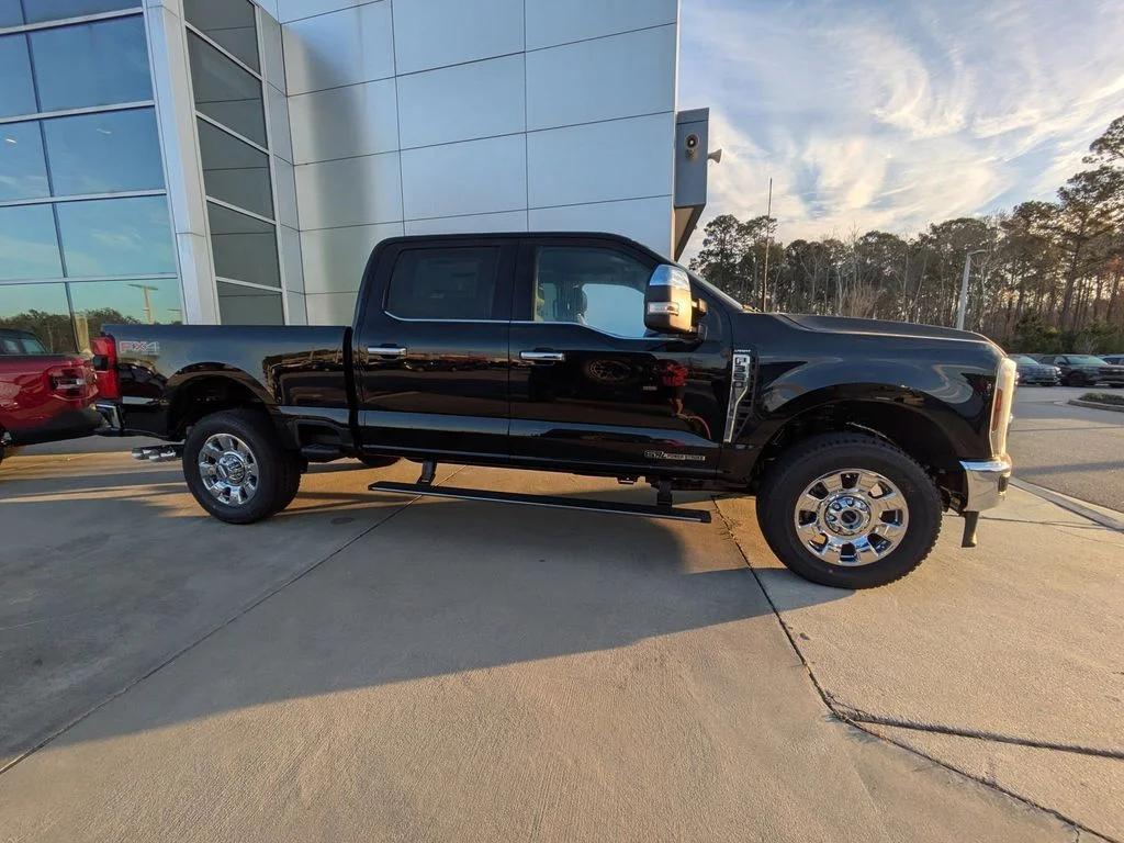 New 2026 Agate Black Metallic Ford Lariat image 3