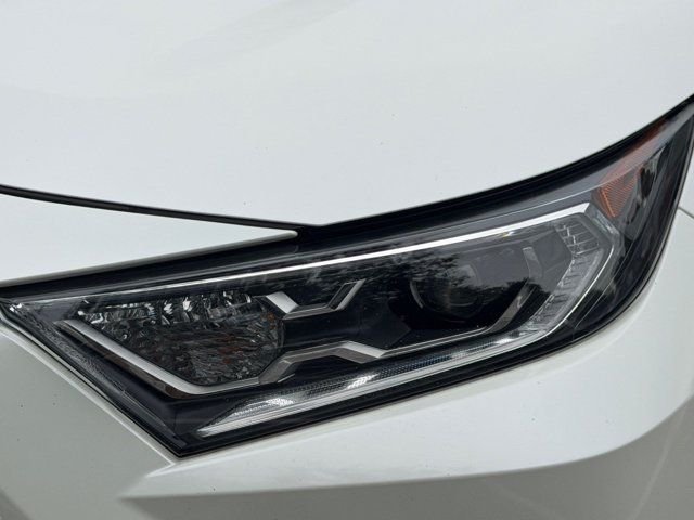 Used 2021 White Toyota XSE image 11