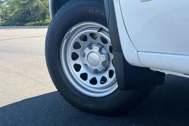 New 2026 Summit White GMC Pro image 12