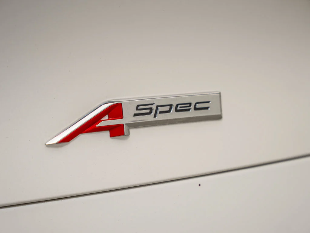 Used 2024 Snowfall Pearl Acura  image 17