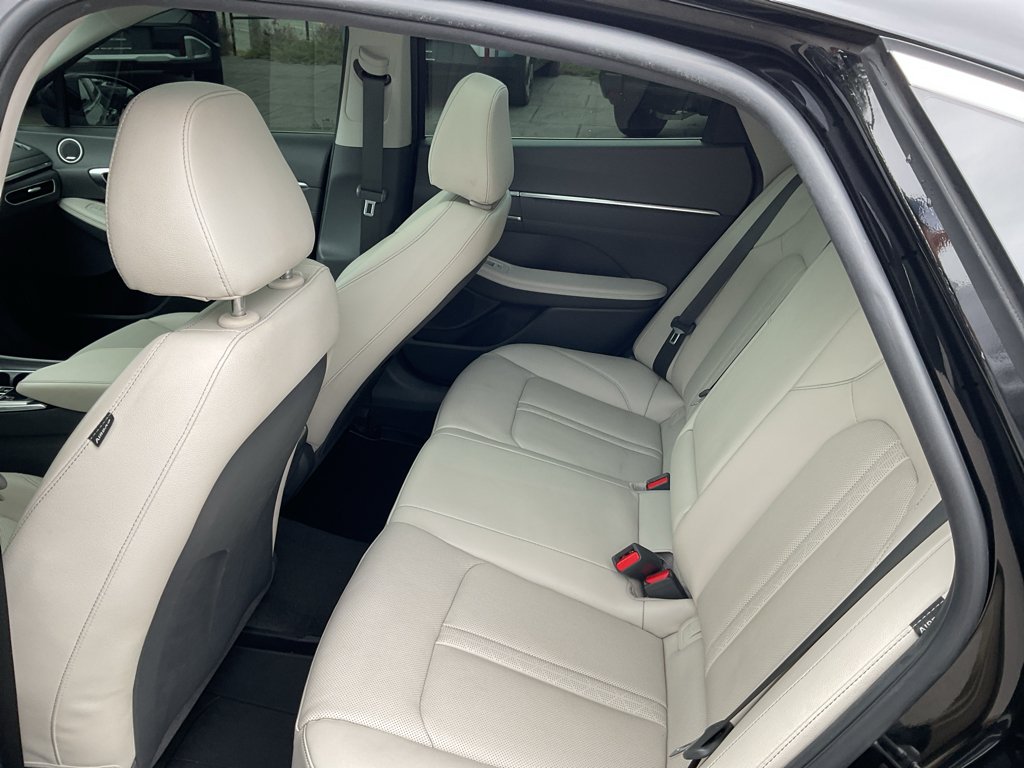 Used 2023 Onyx Black Hyundai Limited image 18