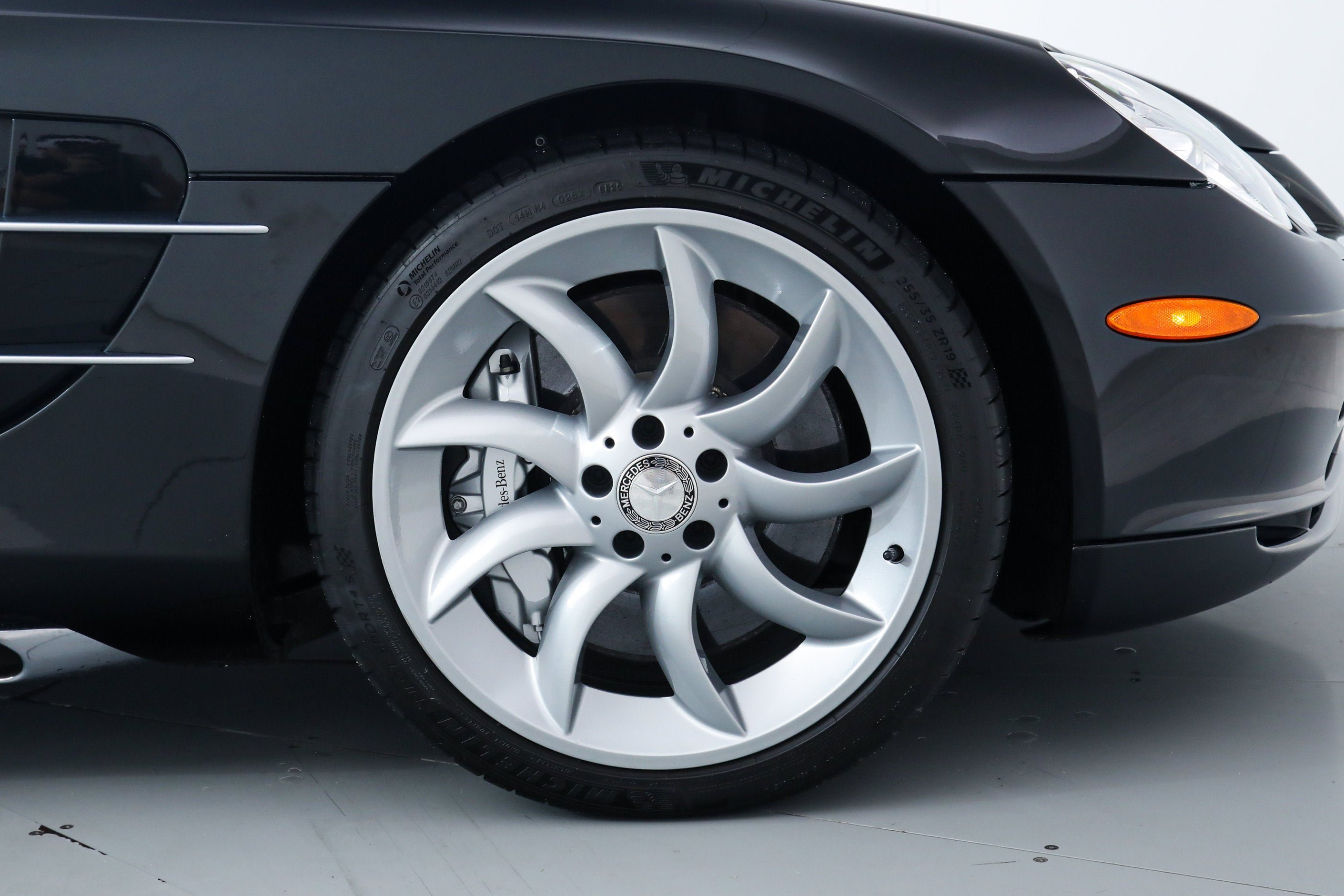 Used 2006 Black Mercedes-Benz  image 37