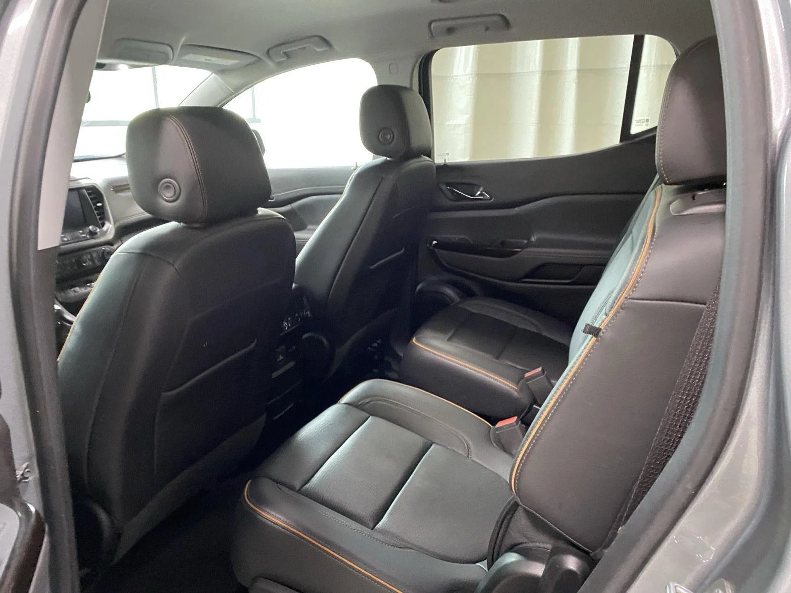 Used 2023 Sterling Metallic GMC AT4 image 17