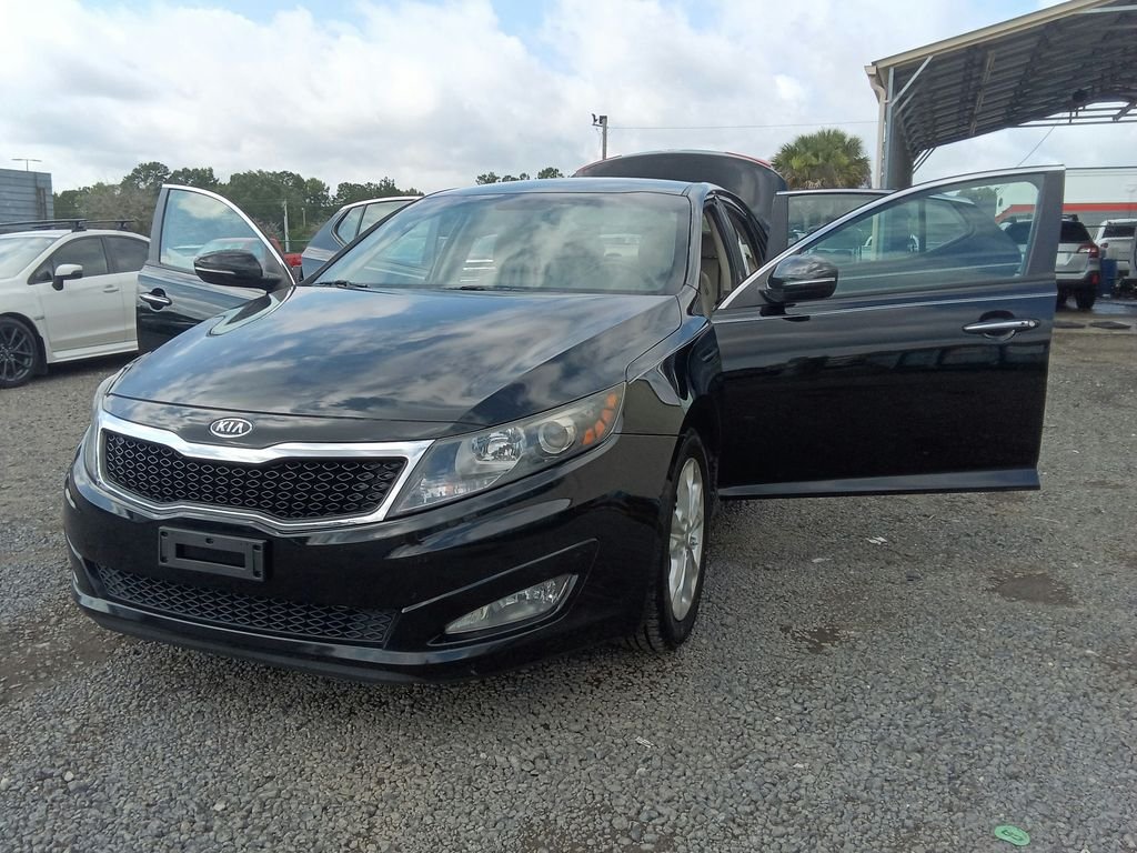 Used 2012 Black Kia EX image 10
