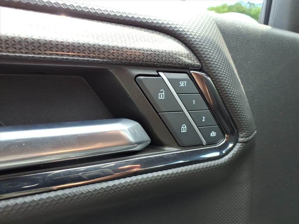 Used 2024 Black Chevrolet ZR2 image 13