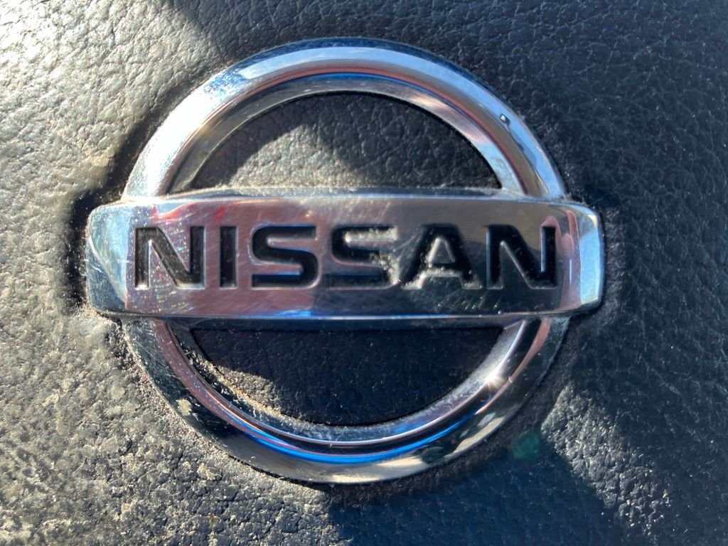 Used 2018 White Nissan 1.6 S image 12