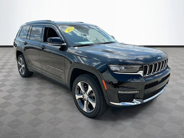 Used 2023 Black Jeep Limited image 3