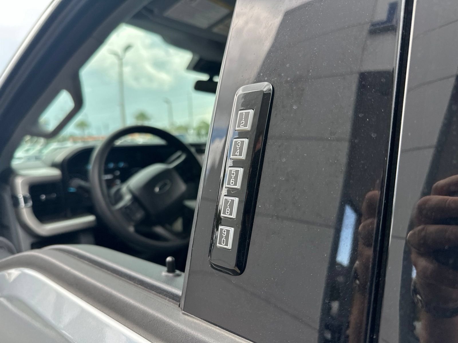 Used 2024 Silver Metallic Ford XLT image 20