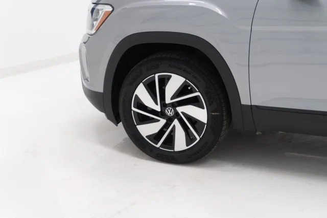 2026 Volkswagen Atlas SE w/Tech - Photo 16