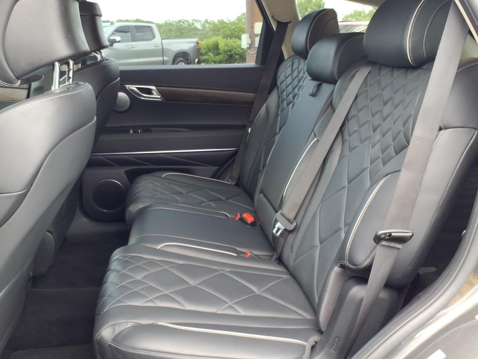 Used 2025 Makalu Gray Genesis 3.5T Prestige image 21