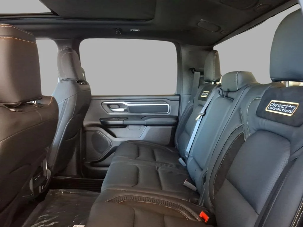 New 2026 Diamond Black Crystal Pearl-Coat Exterior Paint RAM Direct Connect DC650 image 9