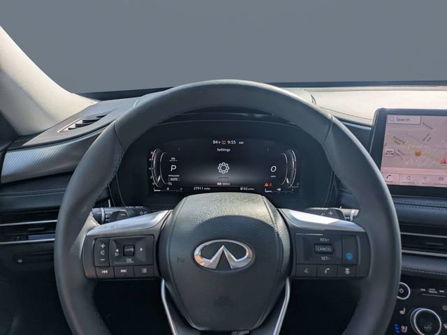Certified Used 2023 White INFINITI LUXE image 31