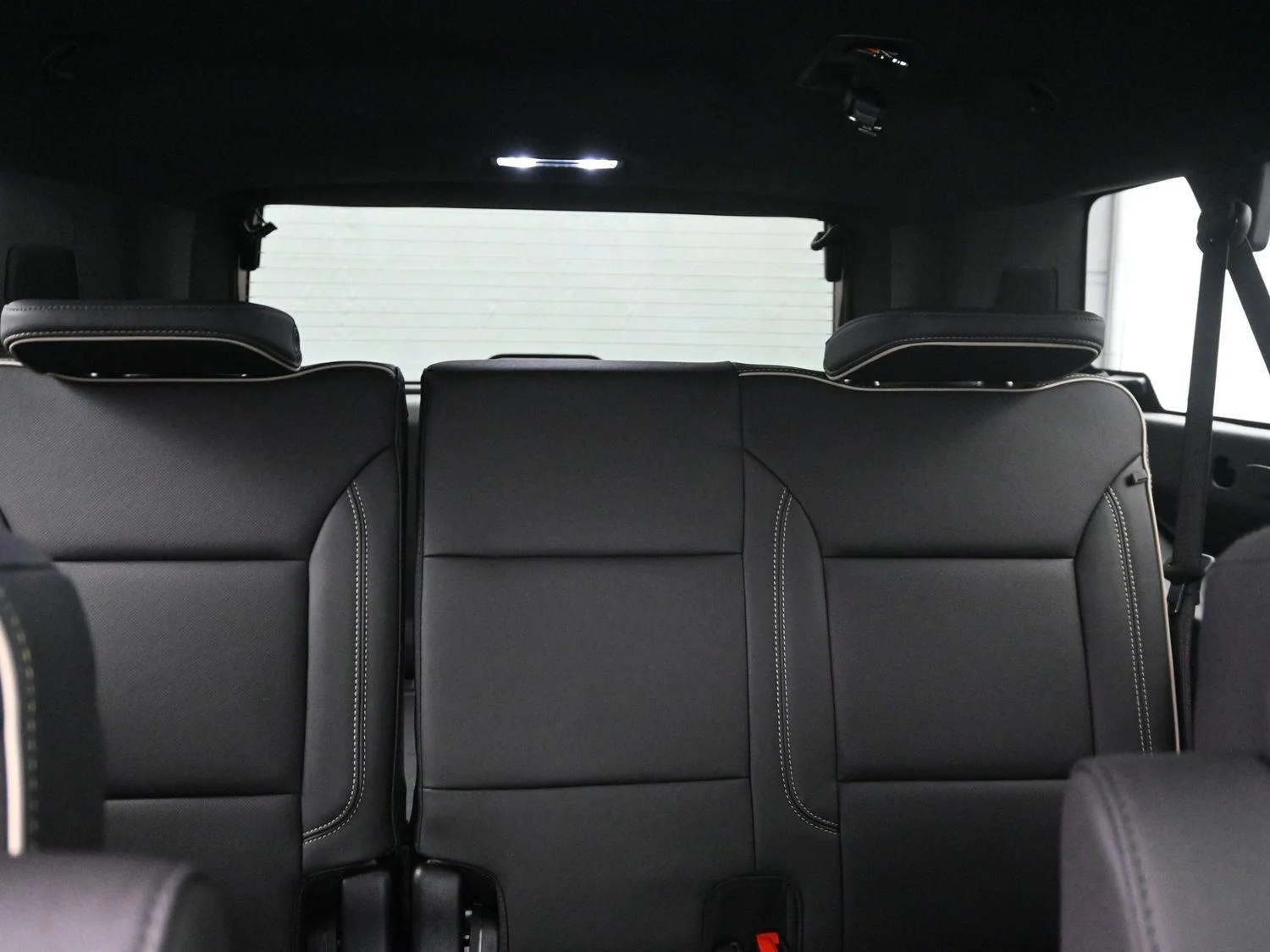 2026 Chevrolet Suburban Premier - Photo 18