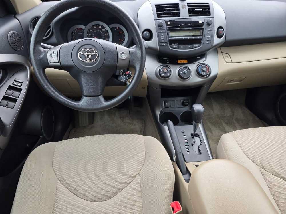 Used 2011 PYRITE MICA Toyota  image 5