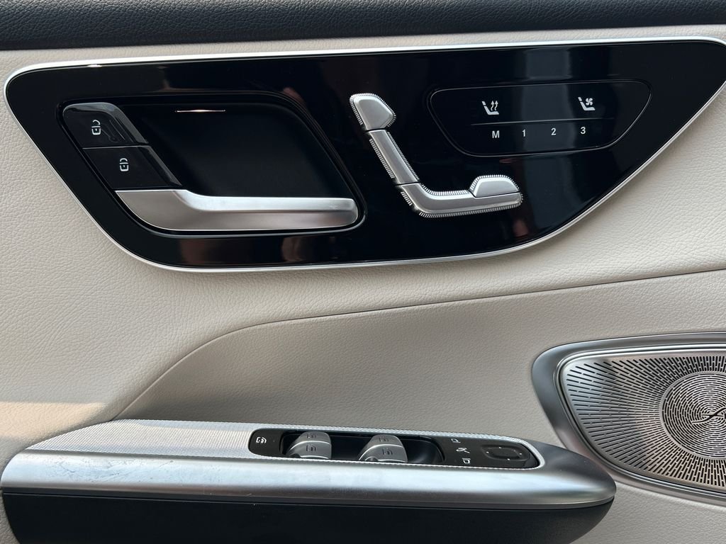 New 2026 Cirrus Silver Metallic Mercedes-Benz GLC 300 image 11