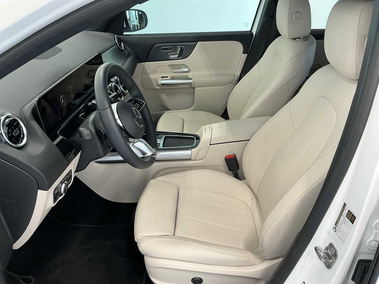 Certified Used 2026 Polar White Mercedes-Benz GLA 250 image 10