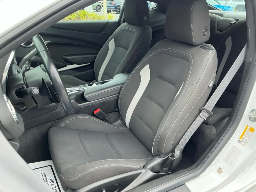 Used 2023 White Chevrolet 1LT image 29