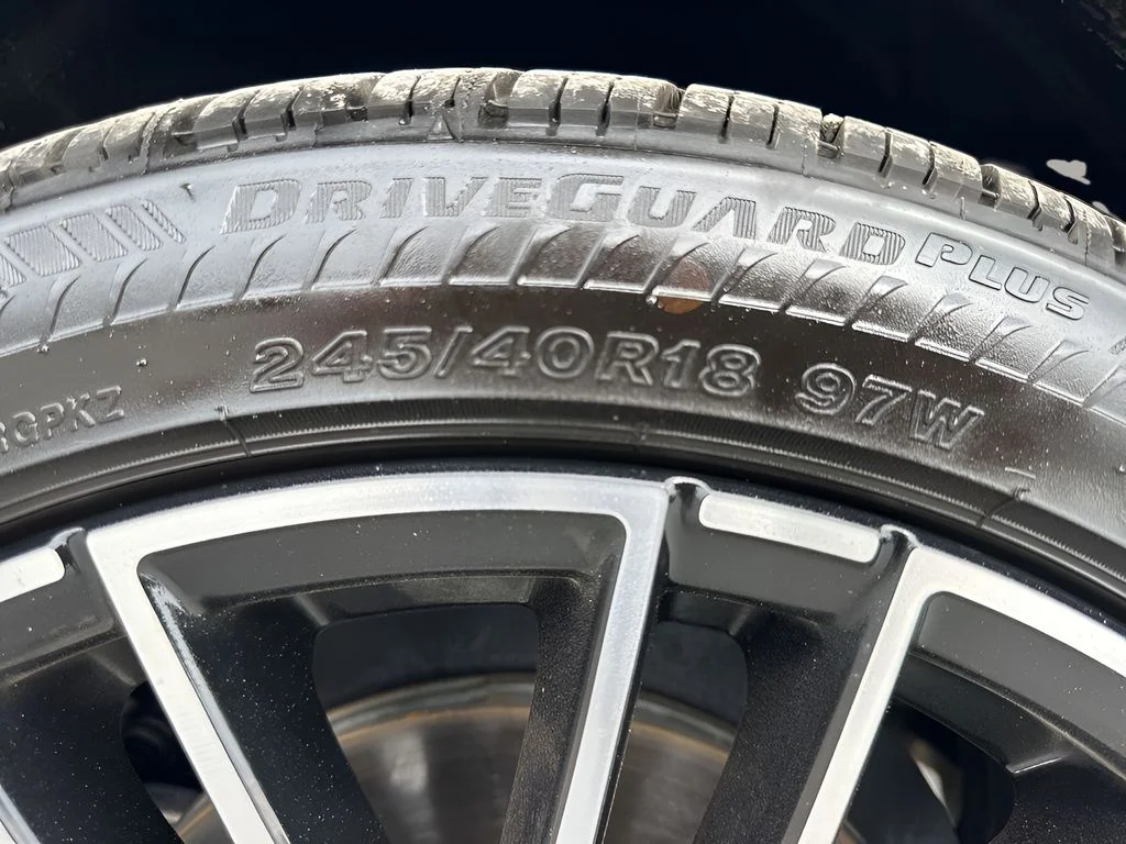 Used 2022 Gray Mercedes-Benz C 300 image 33