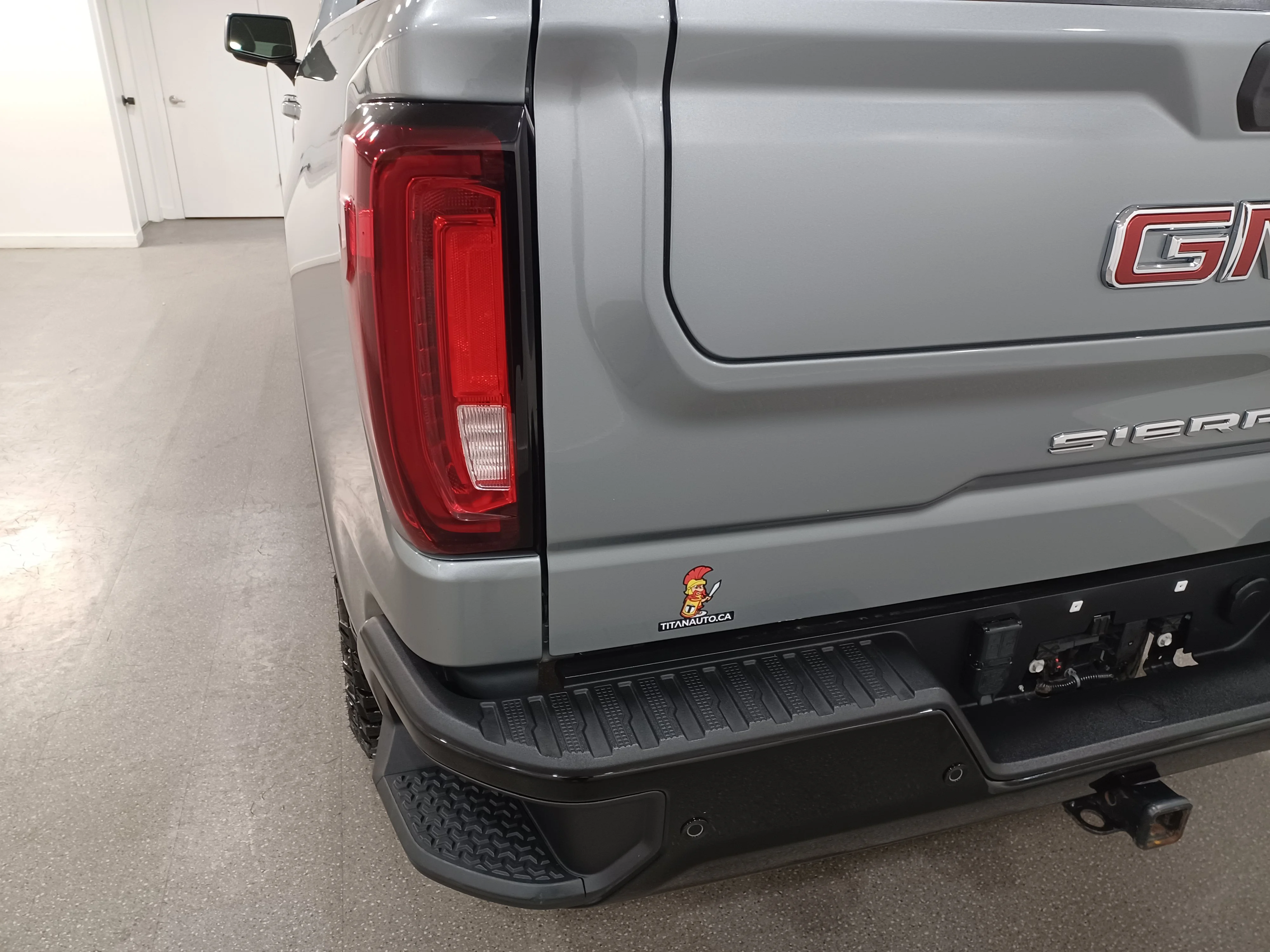 Used 2024 Sterling Metallic GMC AT4X 4WD*3.0L Duramax | Adaptive Cruise | Remote Start | Cooled Leather | Sunroof | Htd Wheel | AEV image 22