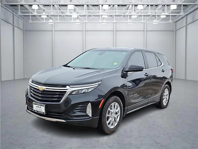 Used 2022 Mosaic Black Metallic Chevrolet LT w/1LT Front-wheel Drive image 1