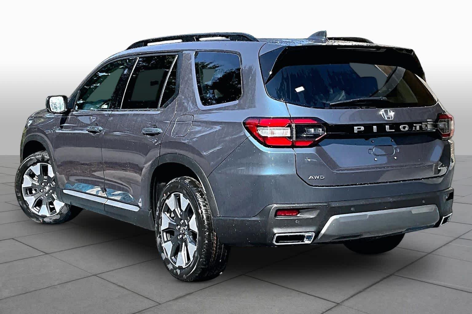 New 2026 Smoke Blue Pearl Honda Touring image 7