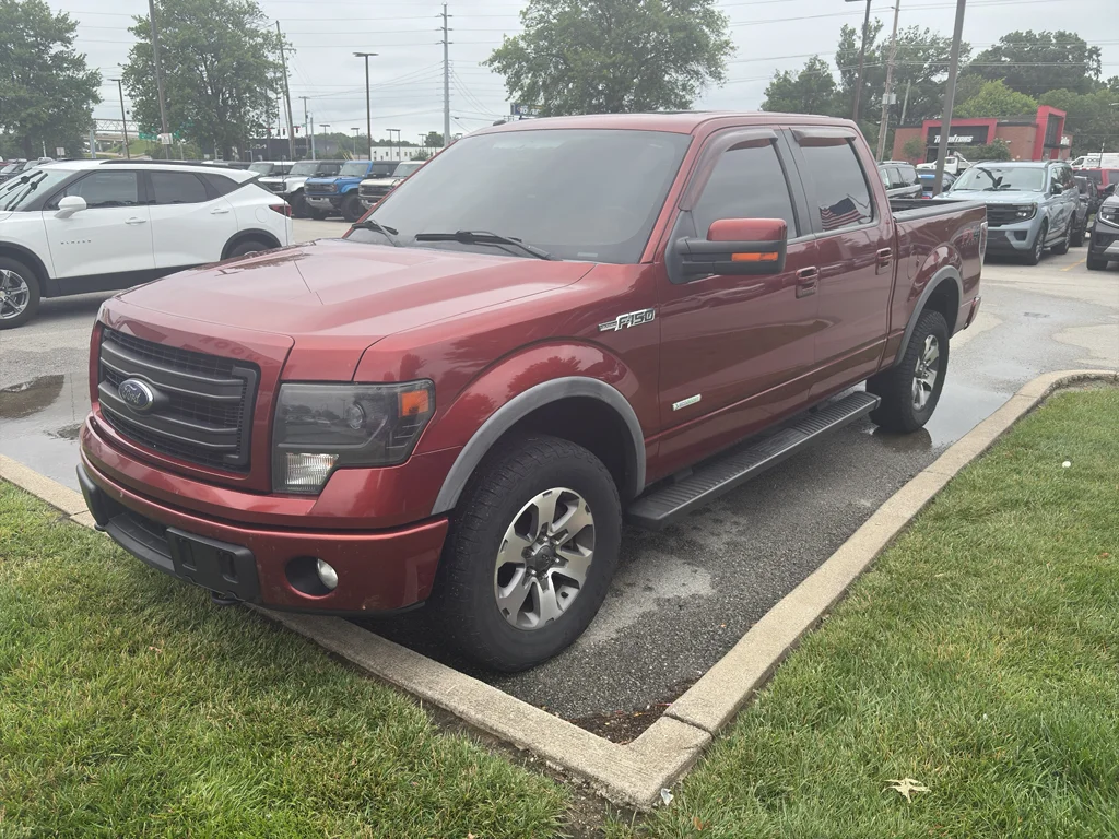 Used 2014  Ford FX4 image 2