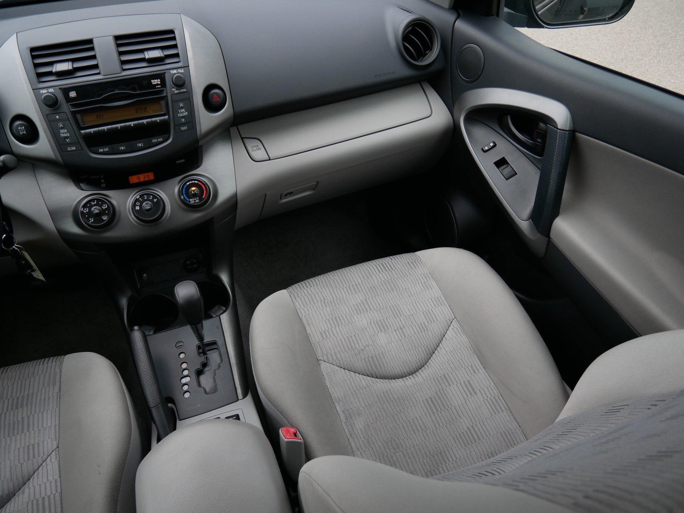 Used 2010 Black Forest Pearl Toyota 4WD 4CYL 4SPD image 11