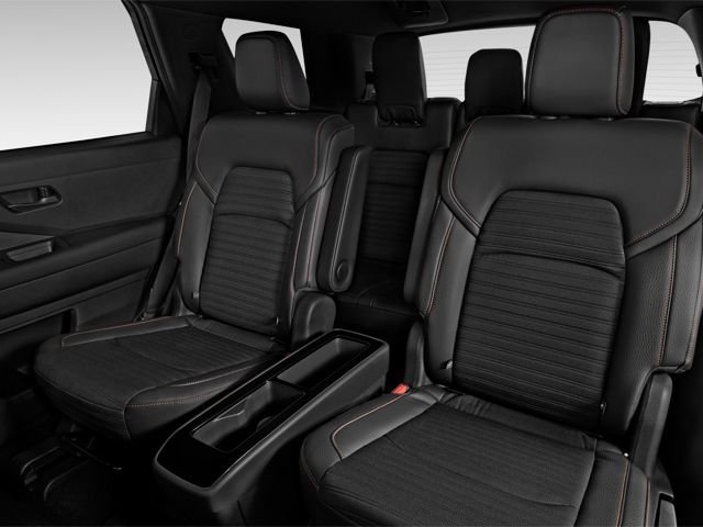 2023 Nissan Pathfinder Platinum - Photo 11