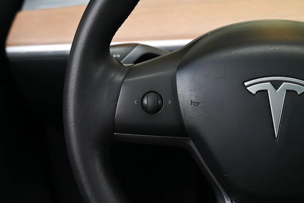 Used 2020  Tesla Long Range image 20