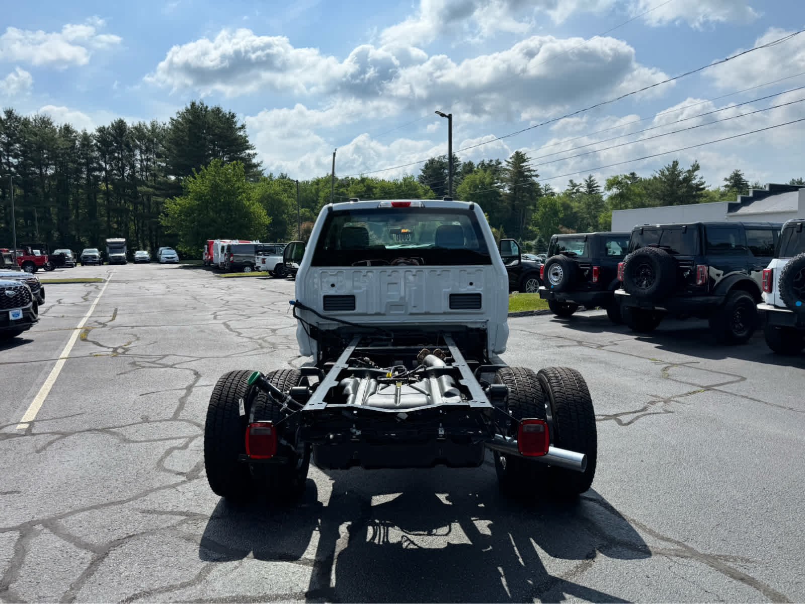 New 2026 Oxford White Ford XL image 4