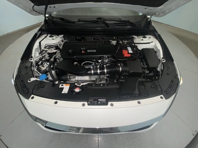 Used 2019 White Honda Touring 2.0T image 25