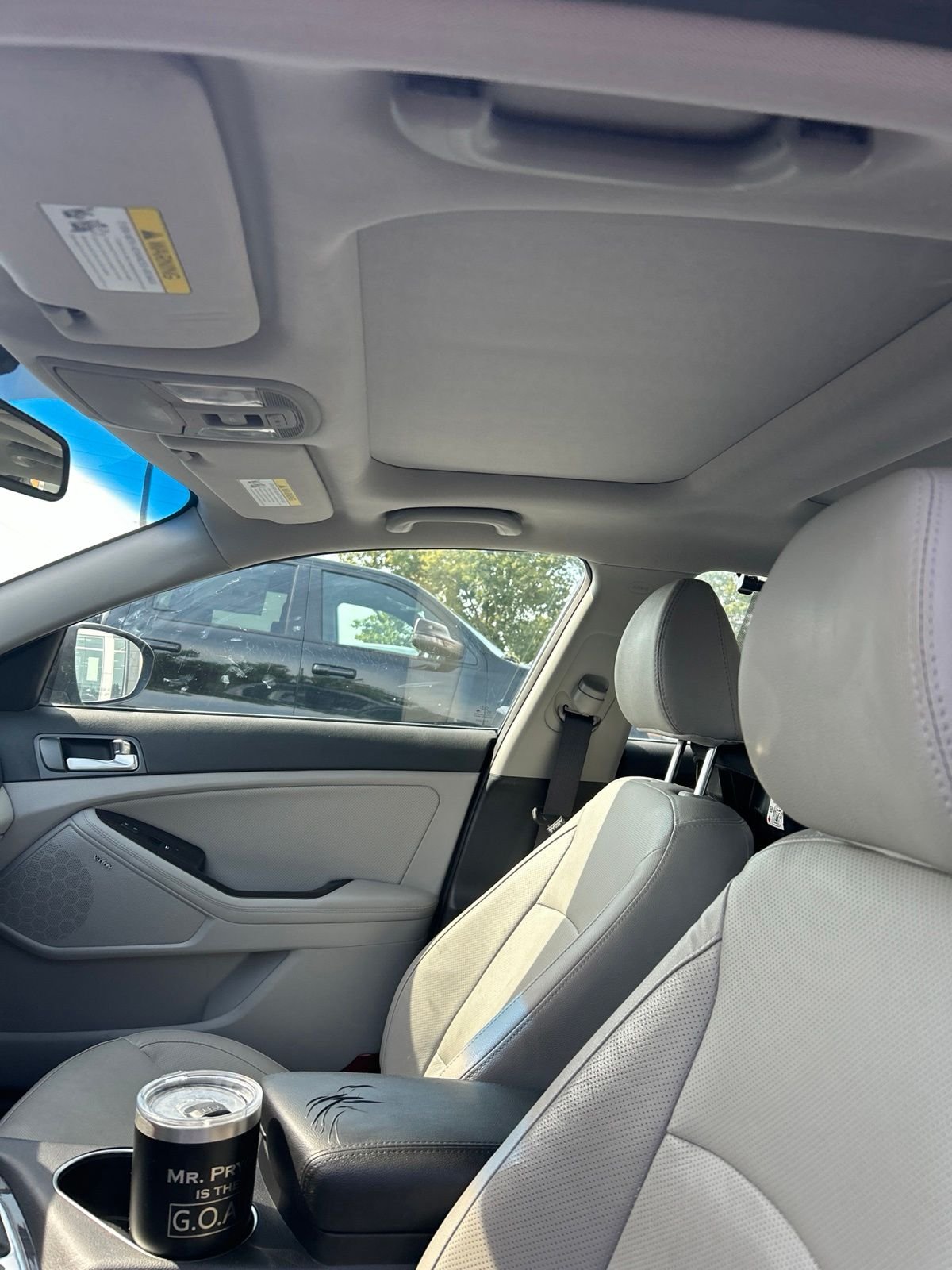 Used 2015 Black Kia EX image 6