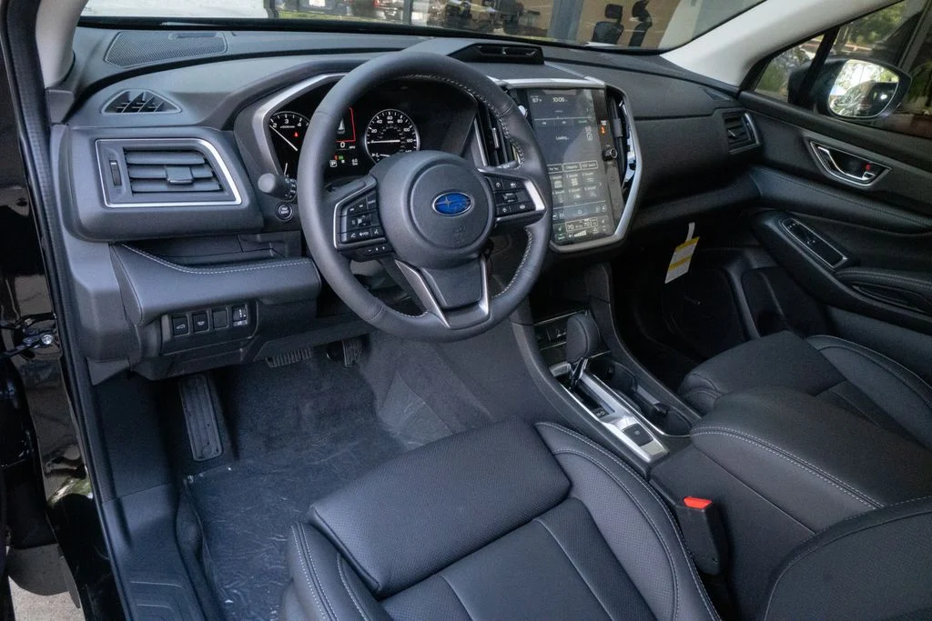 New 2026 CRYSTAL BLACK SILICA Subaru Limited 7-Passenger image 9