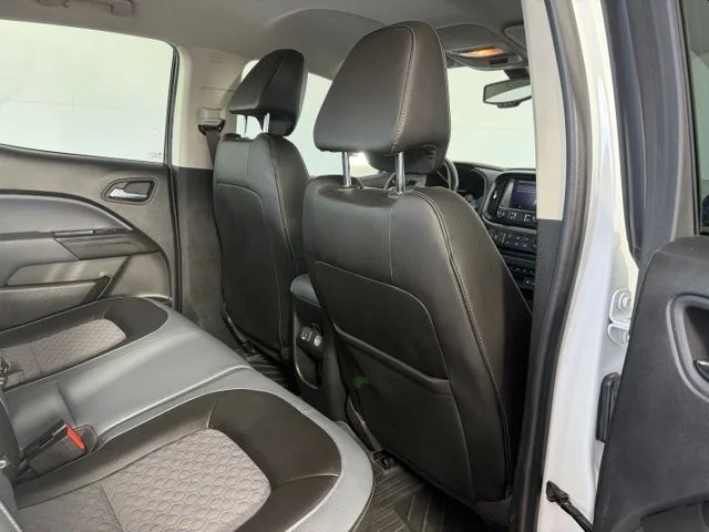 Used 2019 White Chevrolet Z71 image 41