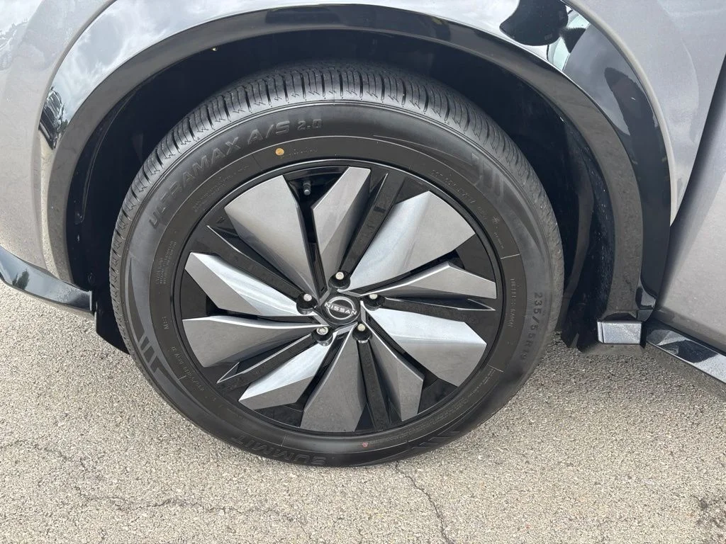 Used 2023 Gray Nissan EVOLVE+ image 12
