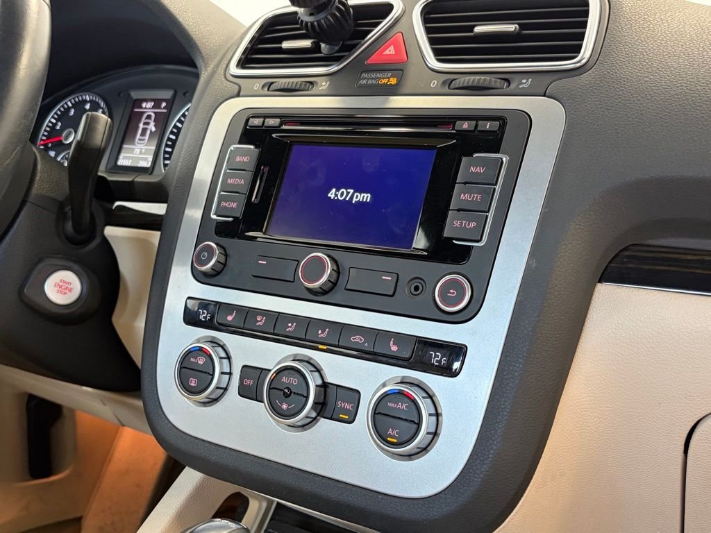 Used 2013 Candy White Volkswagen Lux image 27