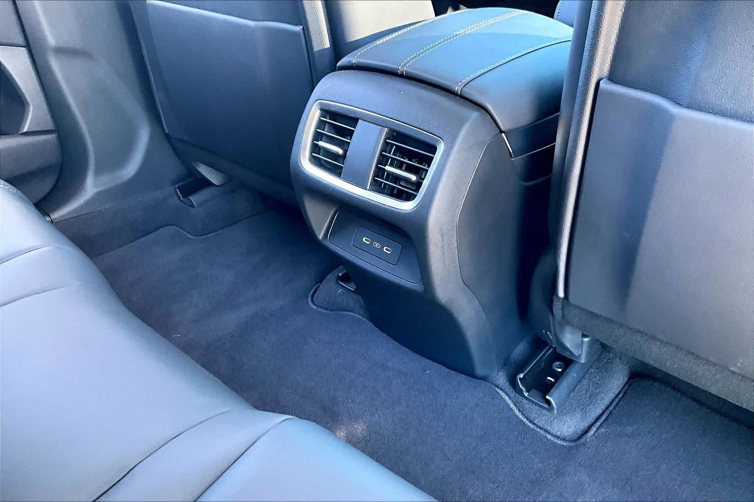 Used 2025 Platinum White Pearl Acura w/Technology Package image 10