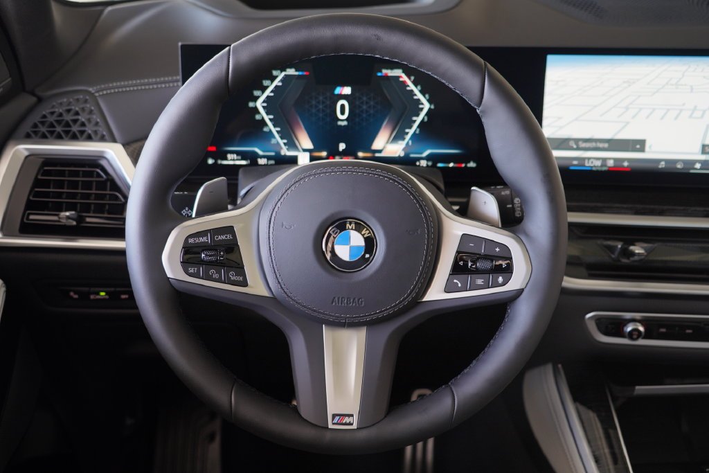 New 2026 Mineral White Metallic BMW xDrive40i image 23