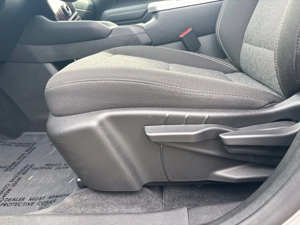 Used 2025 Silver GMC Elevation image 16