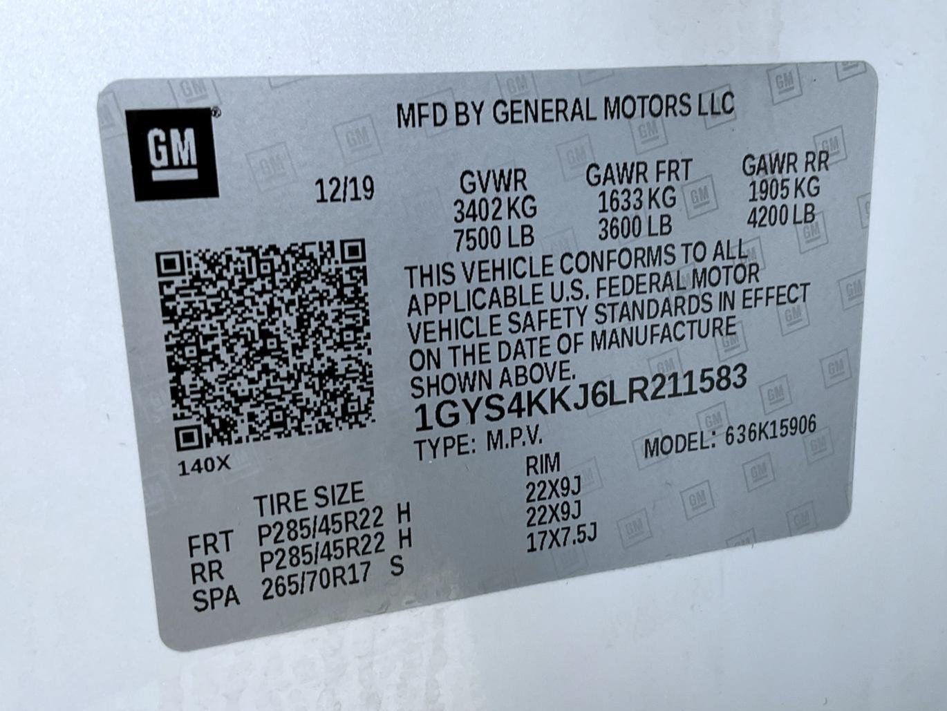 Used 2020 White Cadillac Platinum Edition image 28