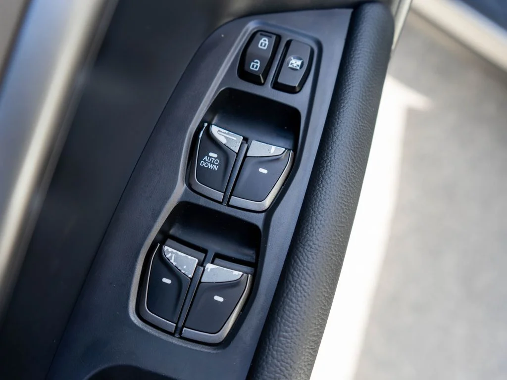 Used 2018 Gray Hyundai 2.4 Base image 16