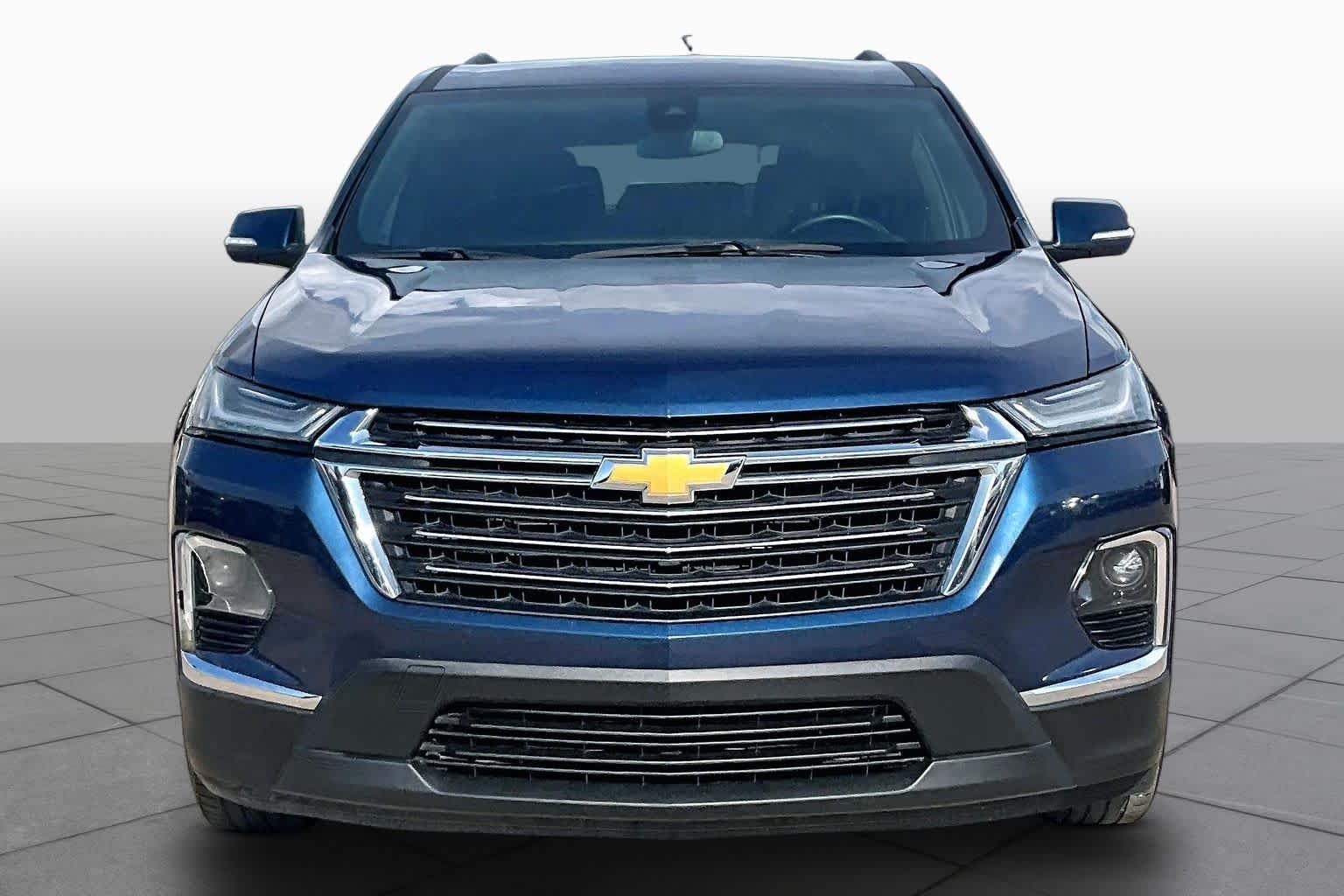 Used 2023 Northsky Blue Metallic Chevrolet LT Cloth image 4
