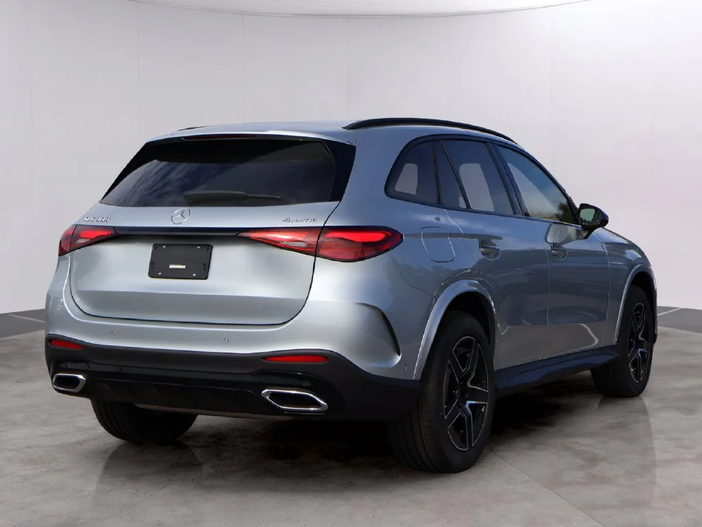 New 2027 Gray Mercedes-Benz GLC 300 image 7